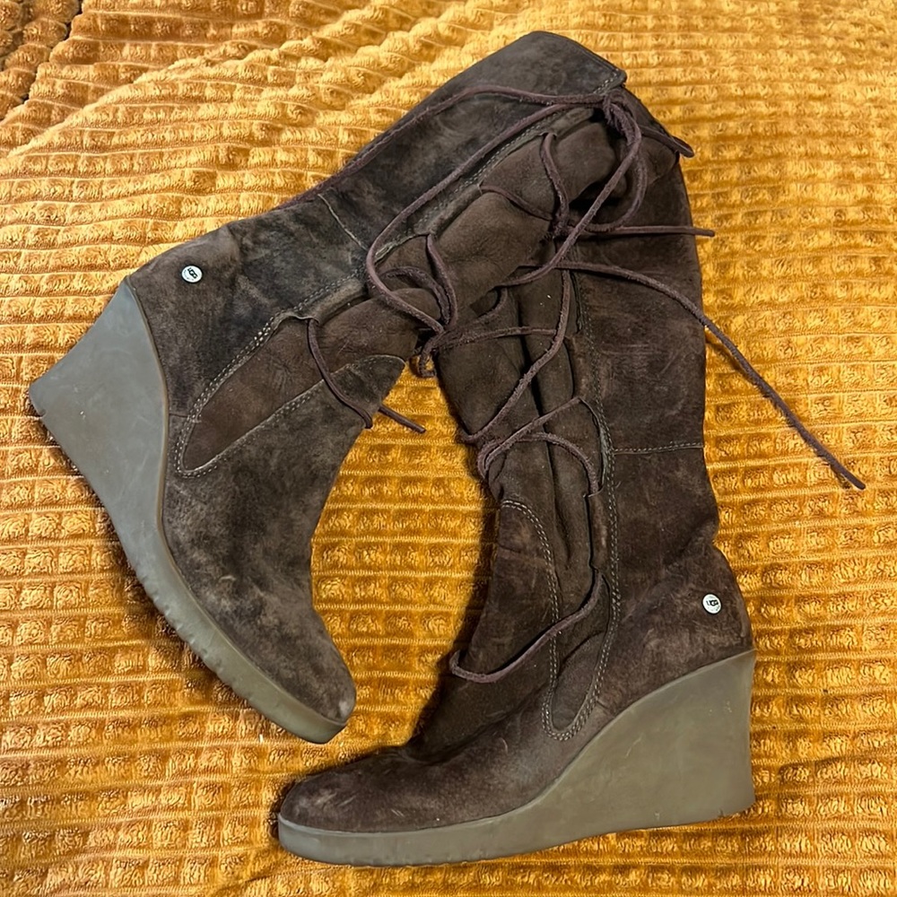 Ugg brown wedge pull on boots moccasin style size 9 women’s